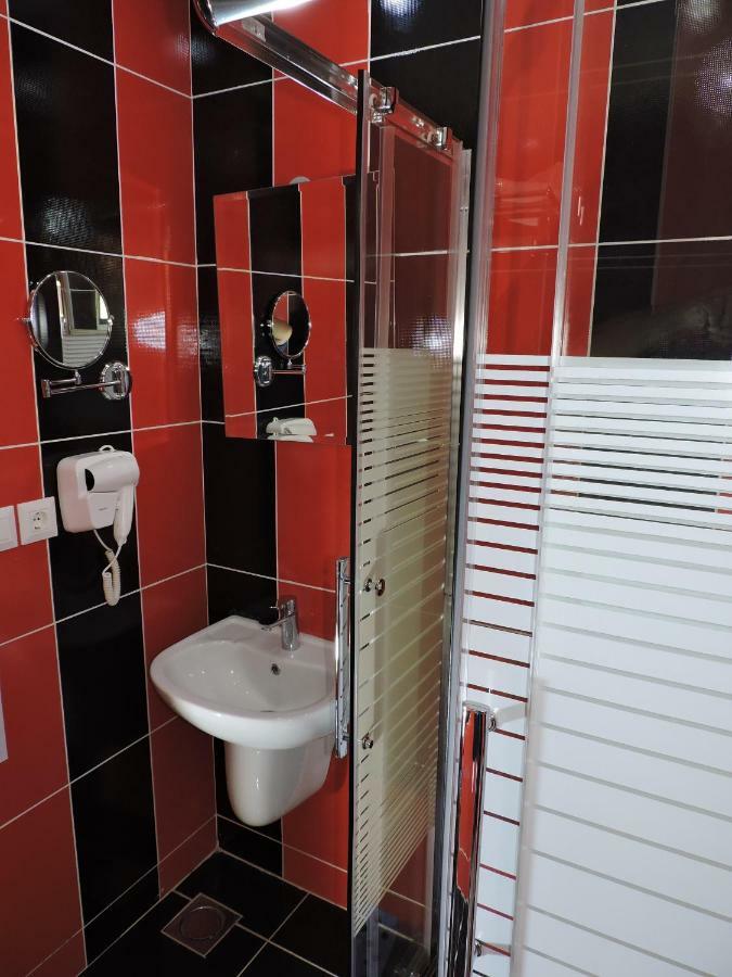 Valentine Inn Luxury Wadi Musa Exterior photo