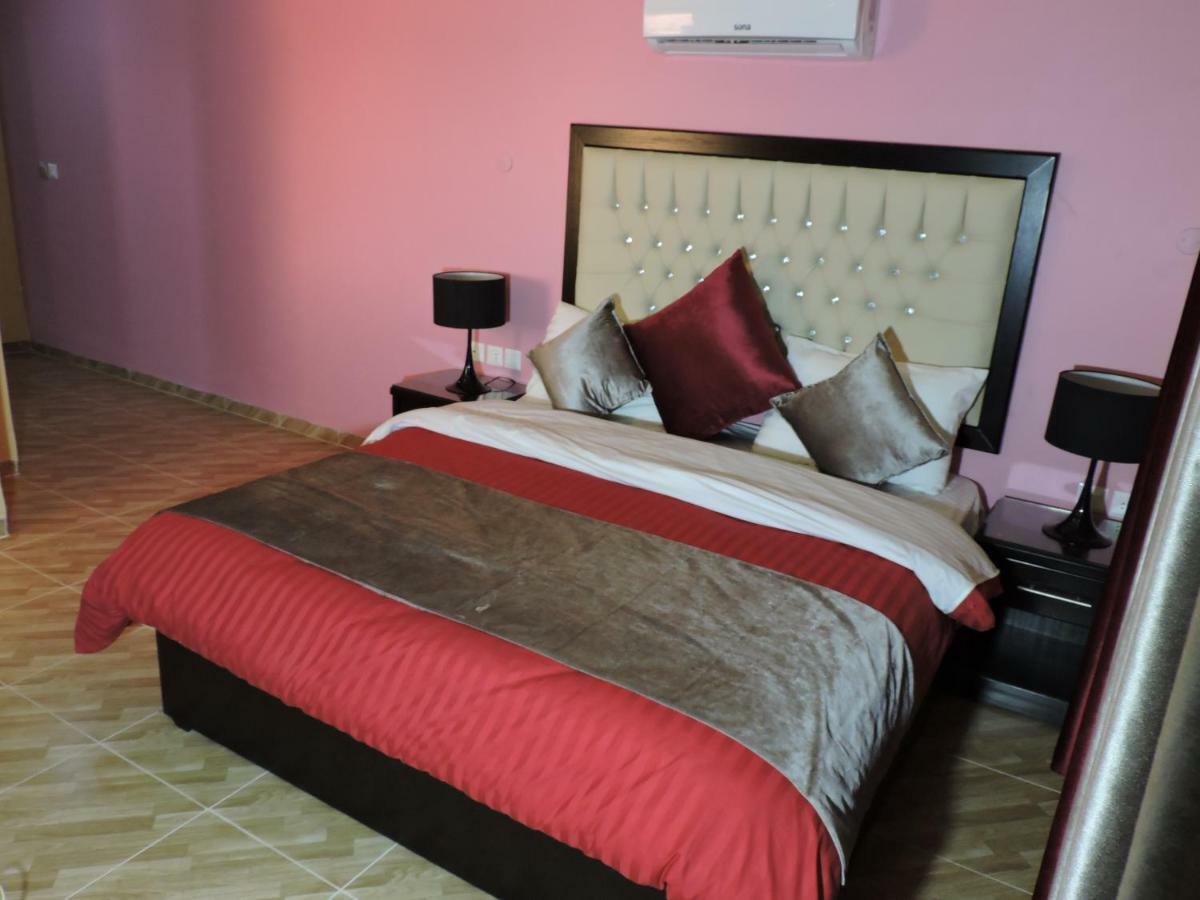 Valentine Inn Luxury Wadi Musa Exterior photo