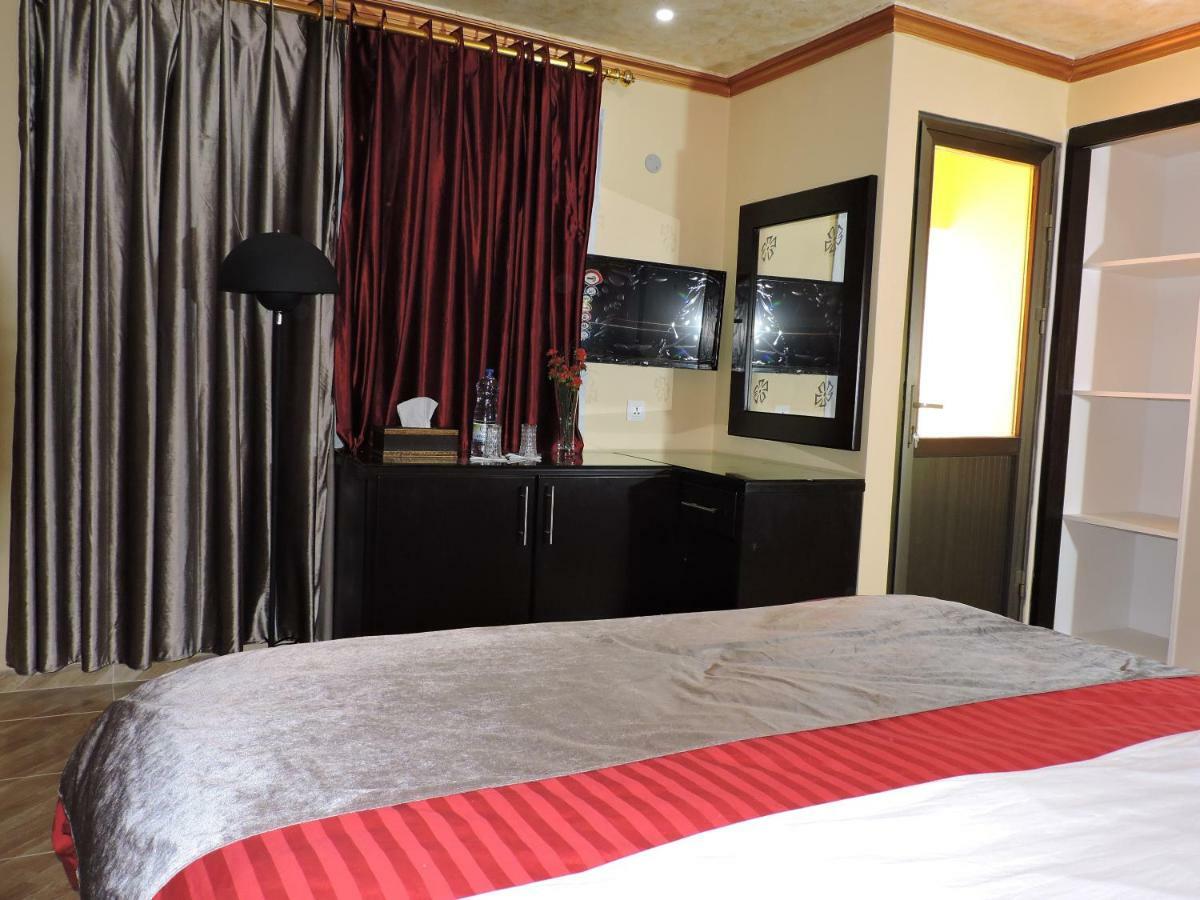 Valentine Inn Luxury Wadi Musa Exterior photo