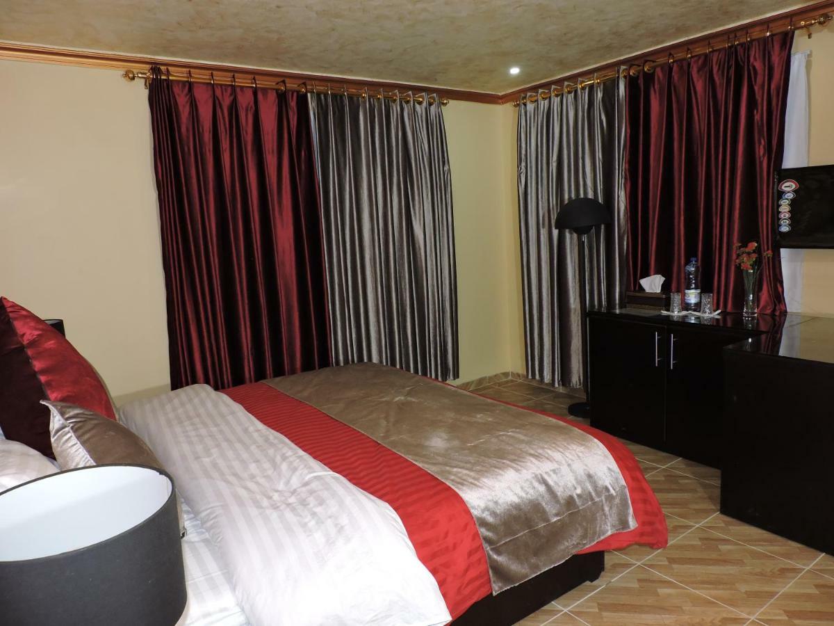 Valentine Inn Luxury Wadi Musa Exterior photo